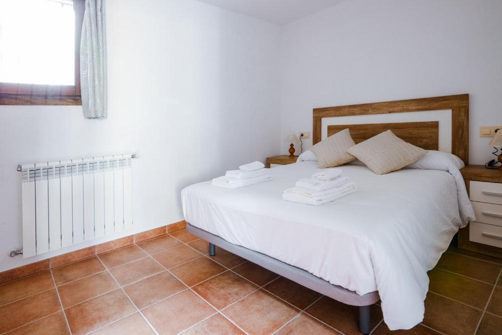 Hostal Antiguo Hospital Linares de Mora 외부 사진