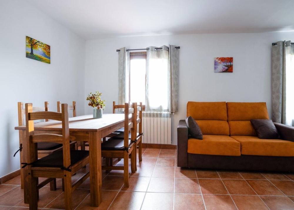 Hostal Antiguo Hospital Linares de Mora 외부 사진