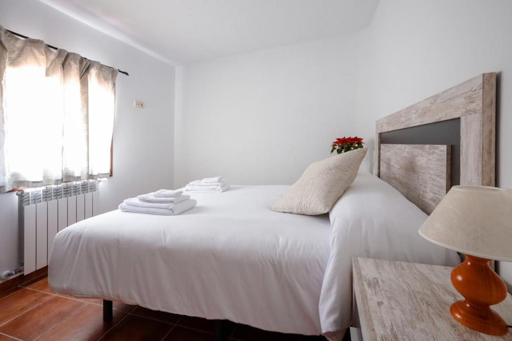 Hostal Antiguo Hospital Linares de Mora 외부 사진