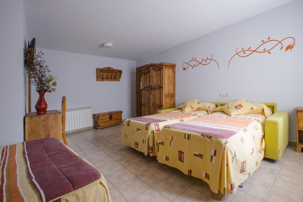 Hostal Antiguo Hospital Linares de Mora 외부 사진