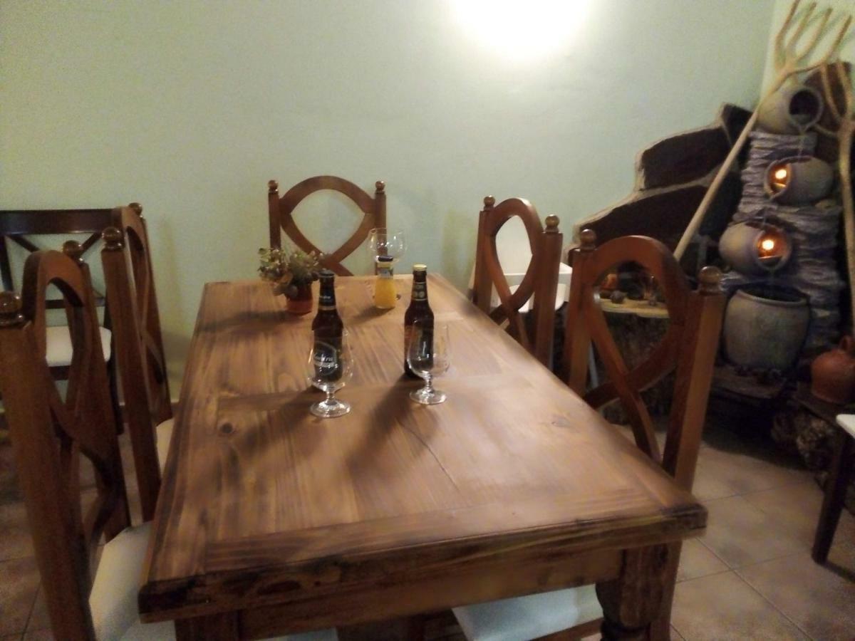 Hostal Antiguo Hospital Linares de Mora 외부 사진