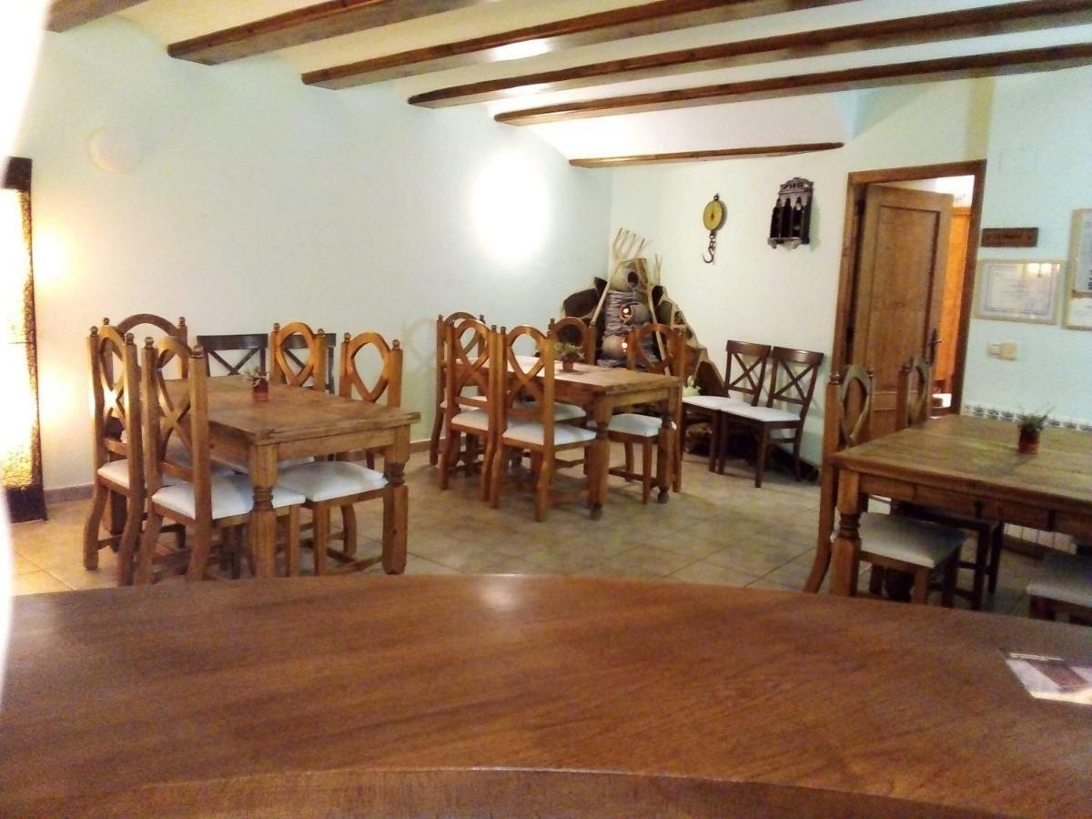 Hostal Antiguo Hospital Linares de Mora 외부 사진